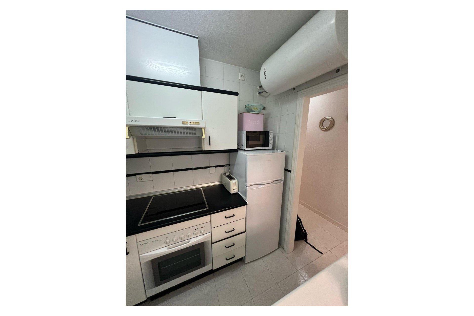 Alquiler a largo plazo - Apartamento / piso - Torrevieja - El Acequión - Los Náufragos