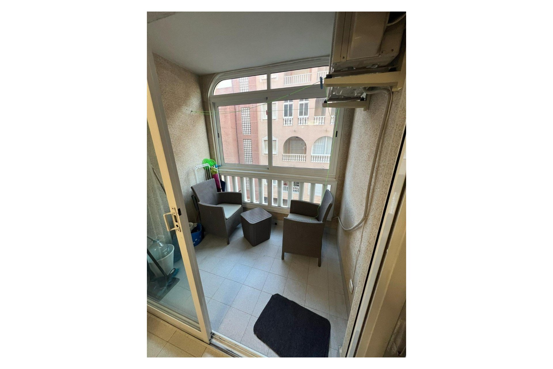 Alquiler a largo plazo - Apartamento / piso - Torrevieja - El Acequión - Los Náufragos