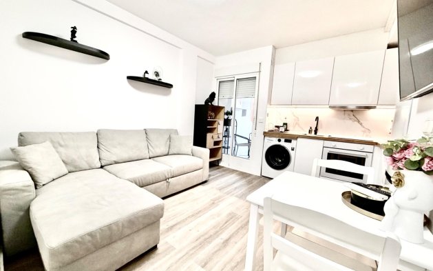 Apartamento / piso - Reventa - Torrevieja - Torrelamata - La Mata