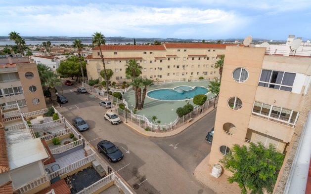 Apartment / flat - Resale - Torrevieja - La Siesta - El Salado -  Torreta