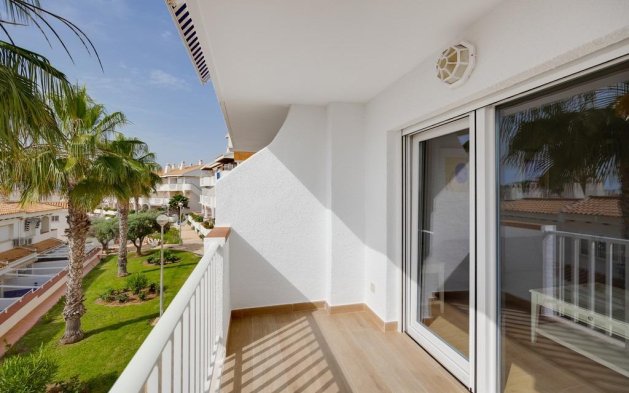Appartement / flat - Herverkoop - Orihuela Costa - Campoamor