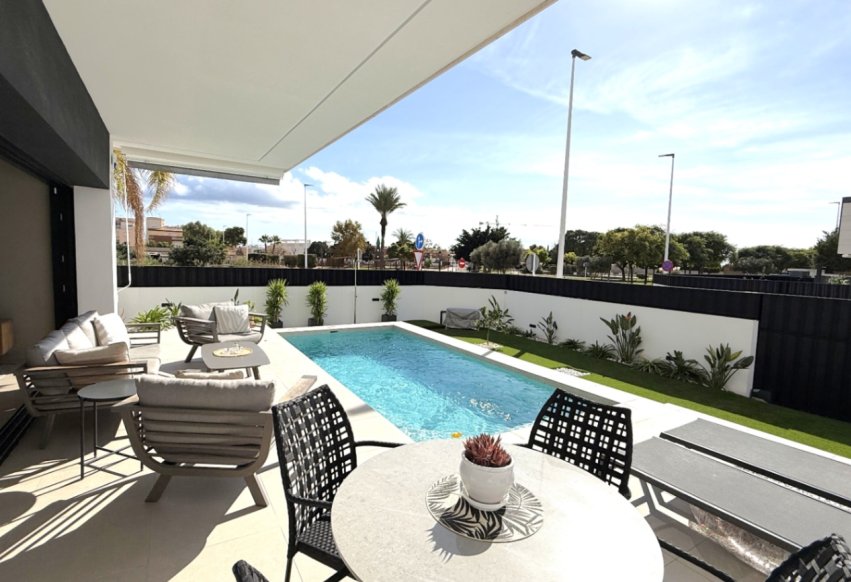 Återförsäljning - Bungalow - Pilar de la Horadada - Costa Blanca Sur