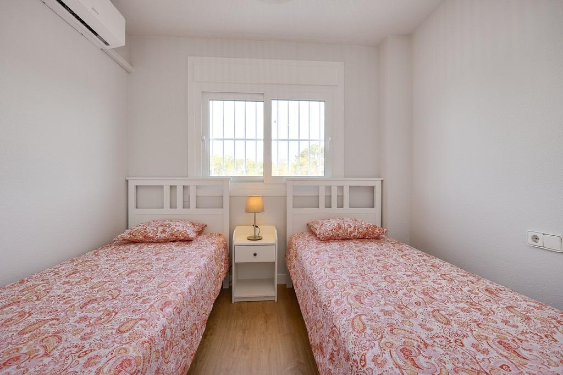 Återförsäljning - Lägenhet / lägenhet - Orihuela Costa - Campoamor