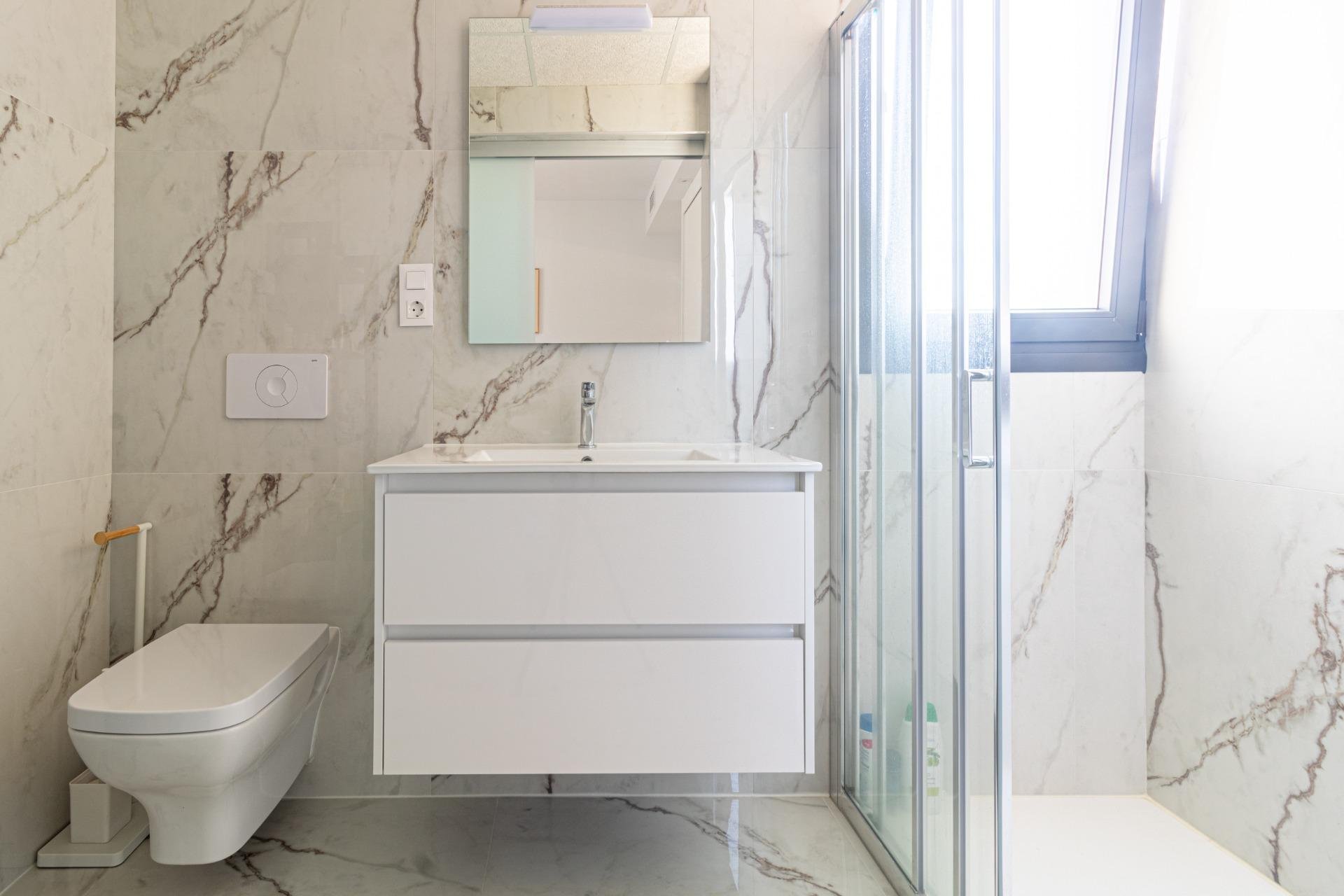 Återförsäljning - Lägenhet / lägenhet - Orihuela Costa - Los Almendros-La Florida