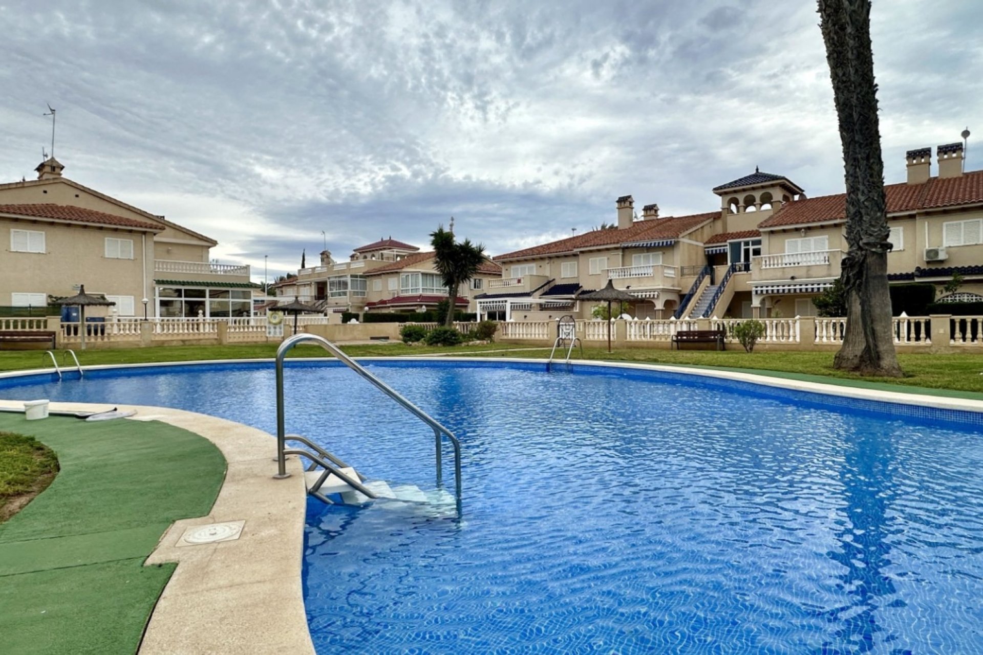 Återförsäljning - Lägenhet / lägenhet - Orihuela Costa - Playa Flamenca