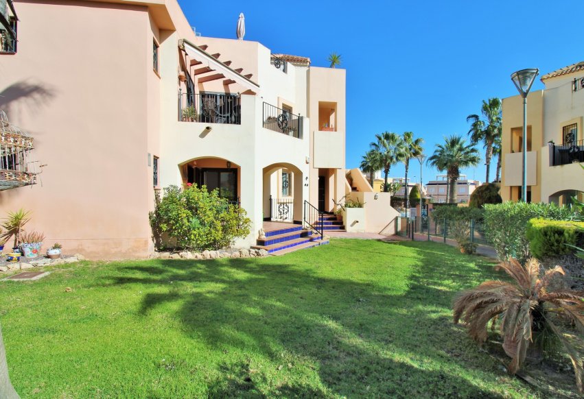 Återförsäljning - Lägenhet / lägenhet - Torrevieja - Punta Prima