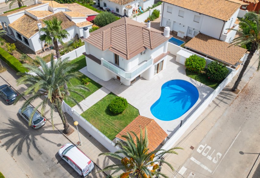 Återförsäljning - Villa - Orihuela Costa - Cabo Roig