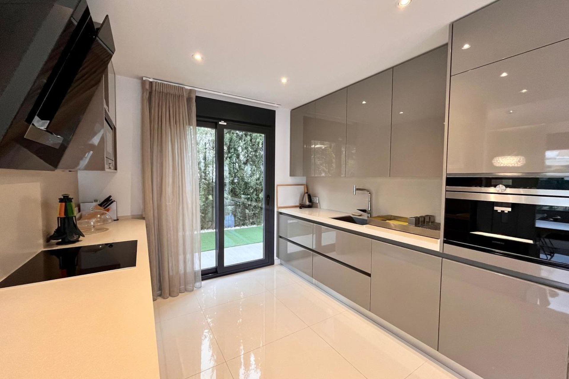 Återförsäljning - Villa - Orihuela Costa - Dehesa de Campoamor