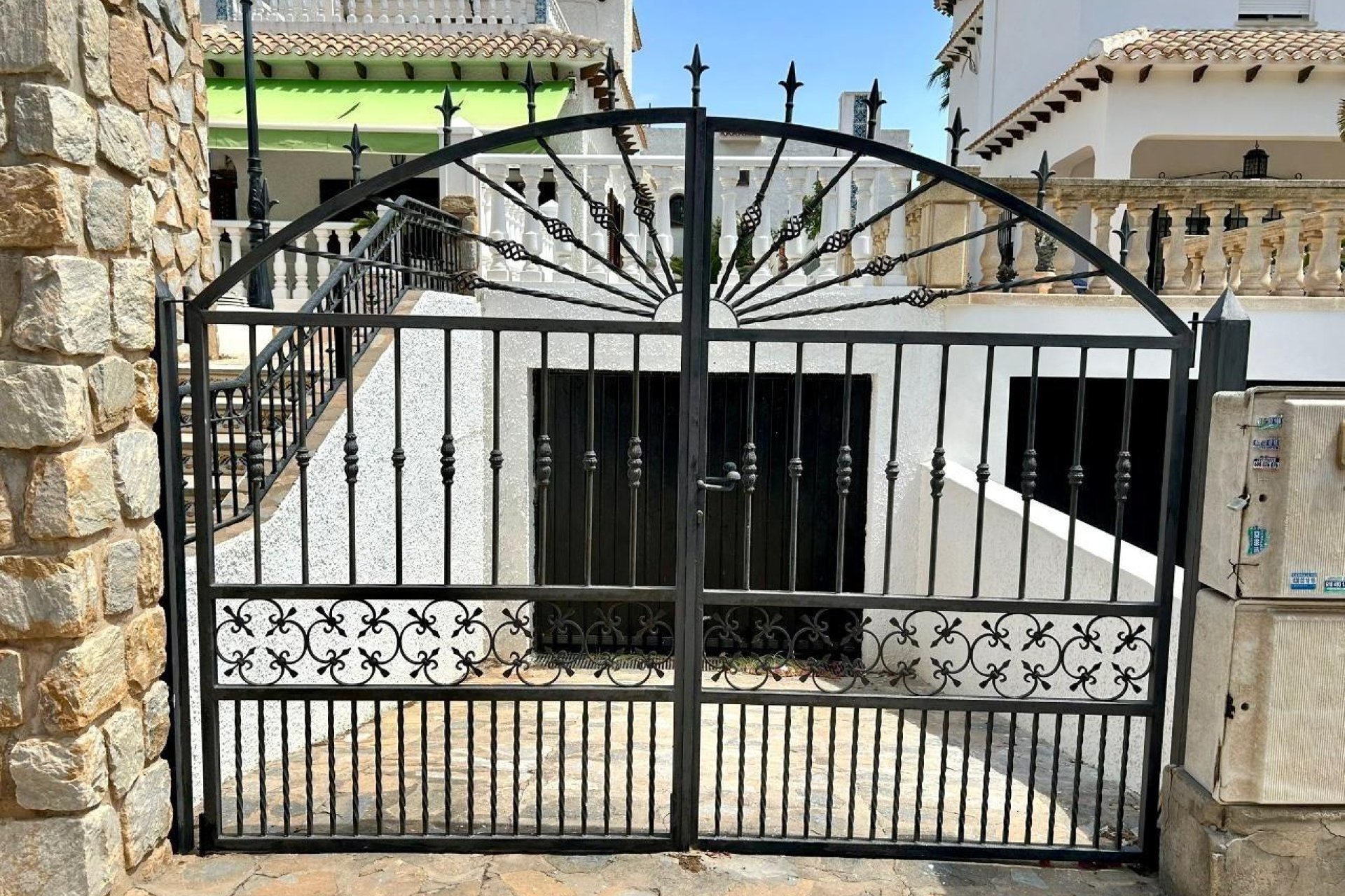 Återförsäljning - Villa - Orihuela Costa - La Zenia