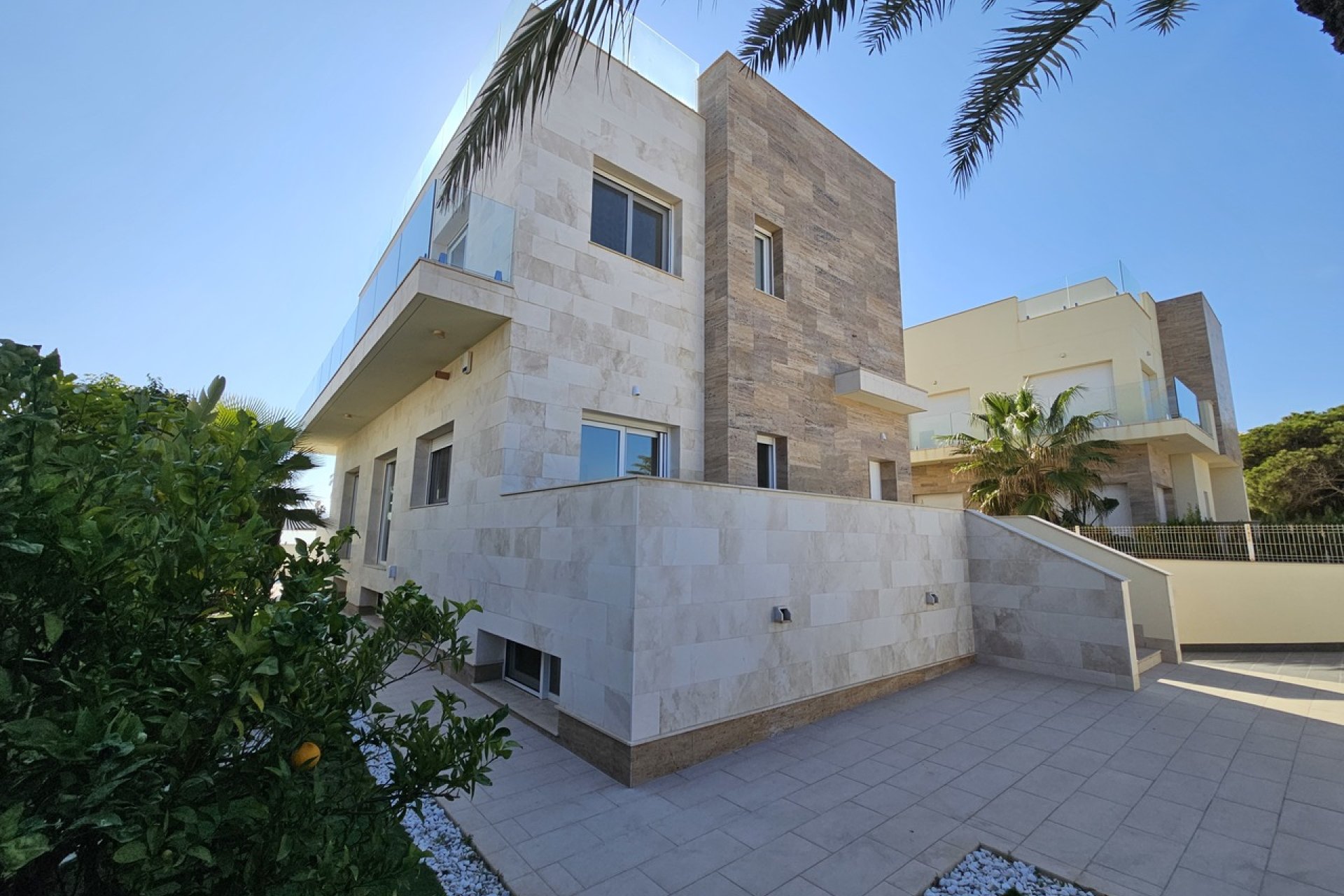 Återförsäljning - Villa - Orihuela Costa - La Zenia