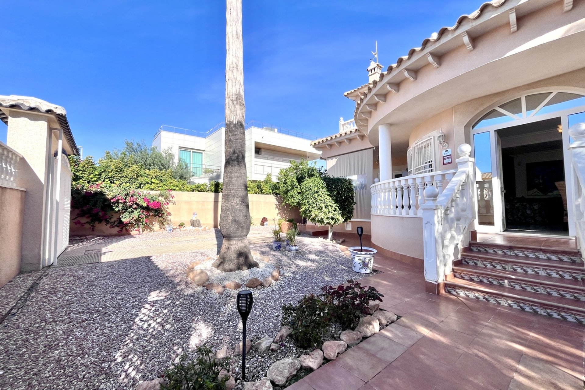 Återförsäljning - Villa - Orihuela Costa - La Zenia