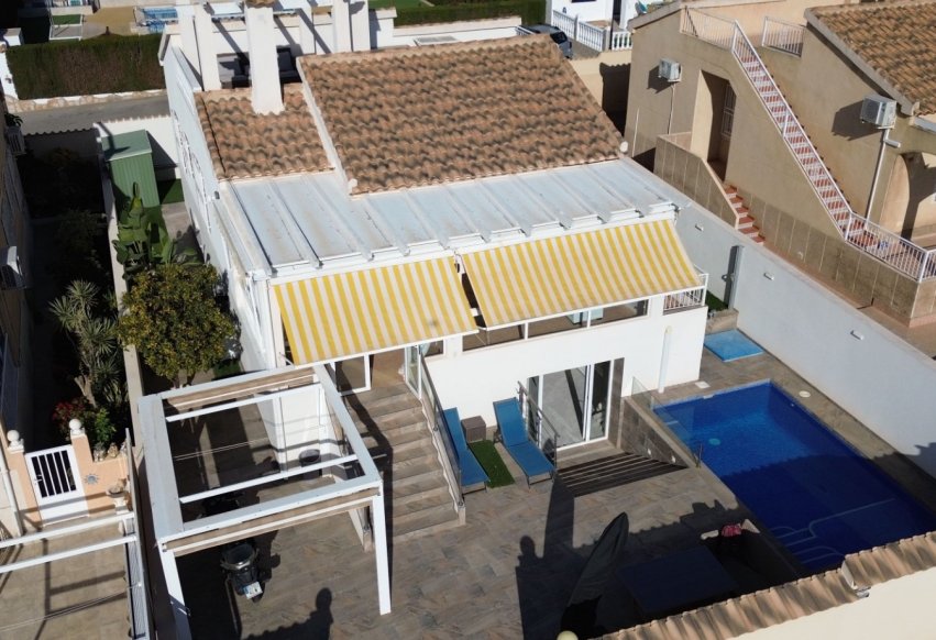 Återförsäljning - Villa - Orihuela Costa - Los Altos