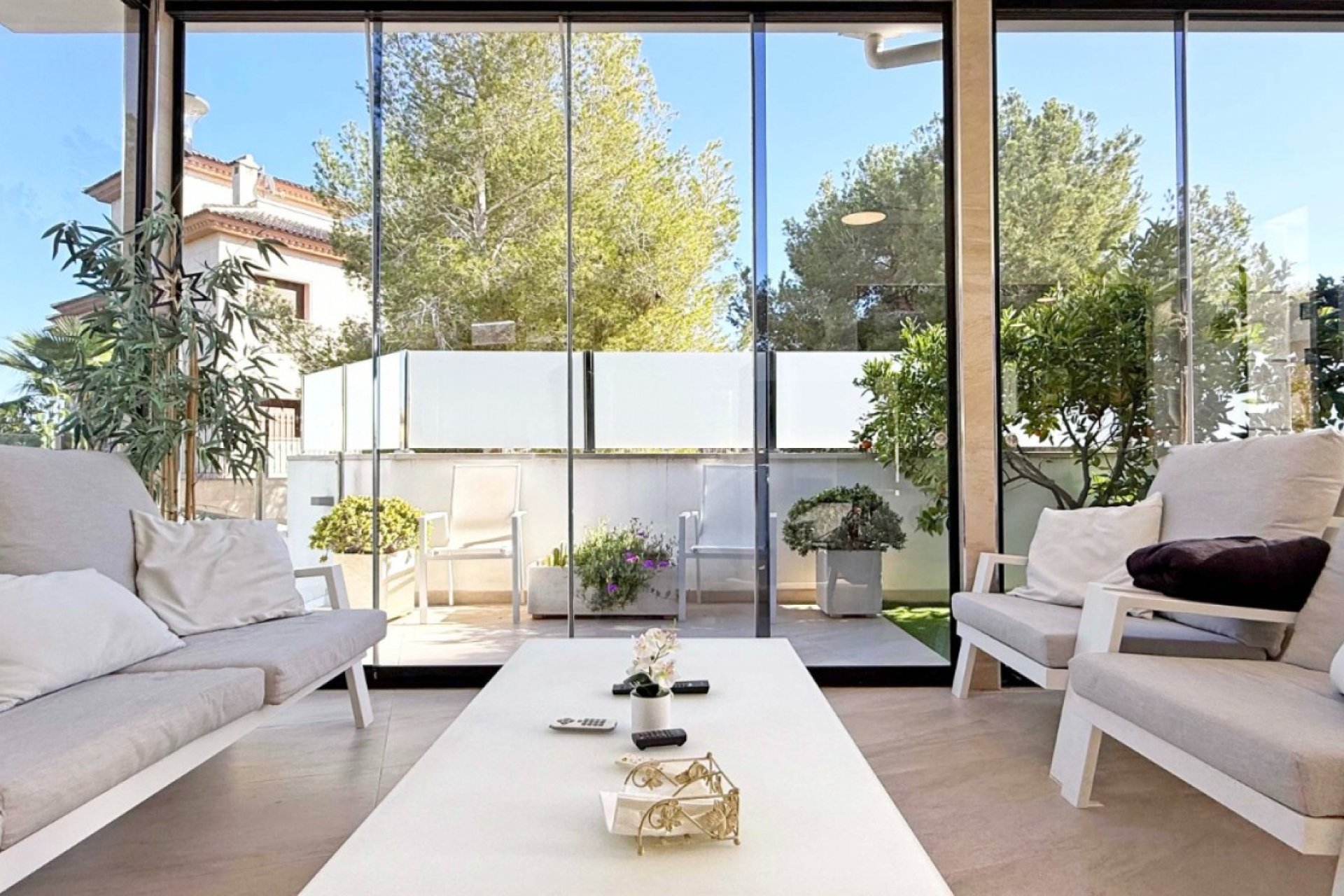 Återförsäljning - Villa - Orihuela Costa - Villamartín