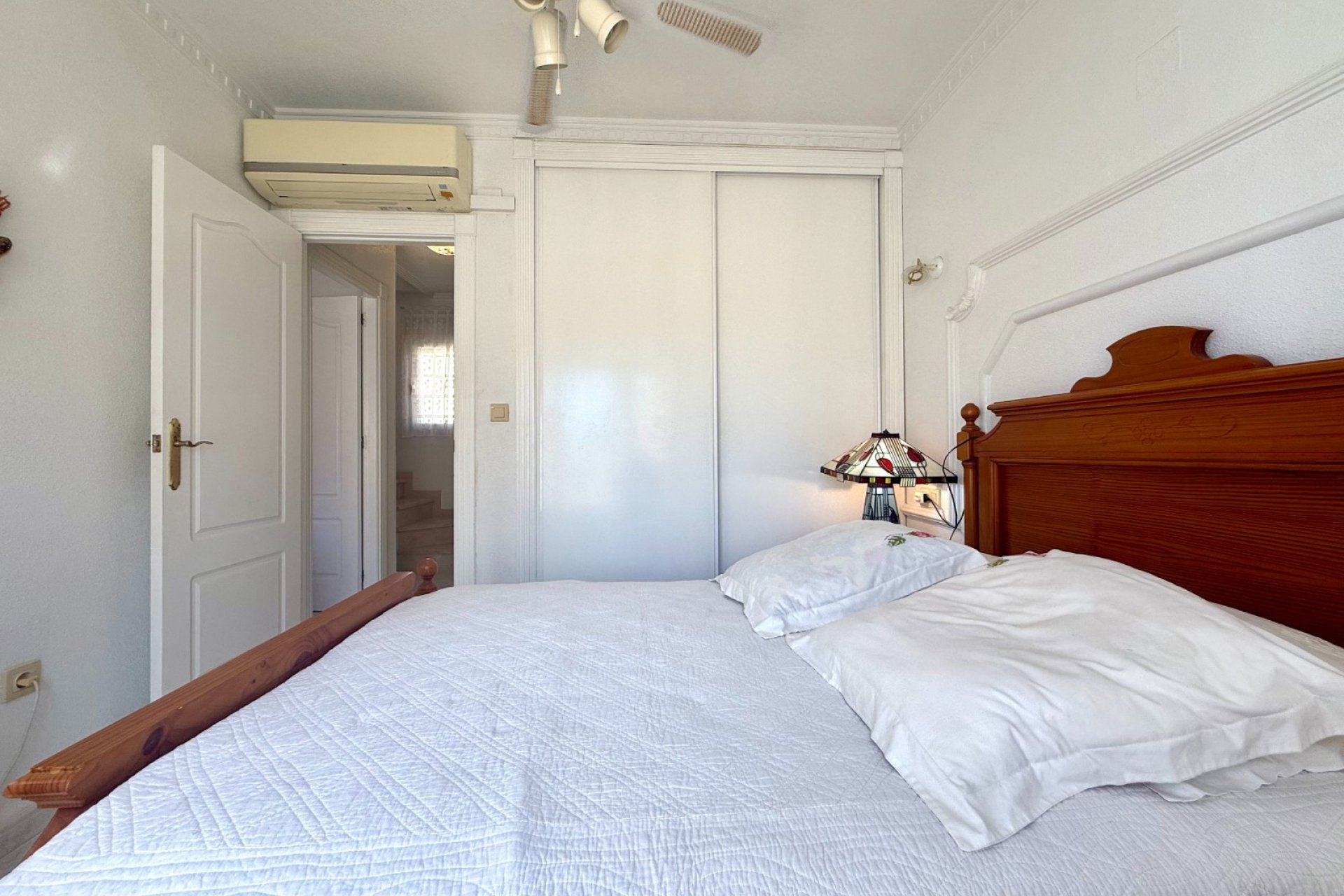 Återförsäljning - Villa - Orihuela Costa - Villamartín