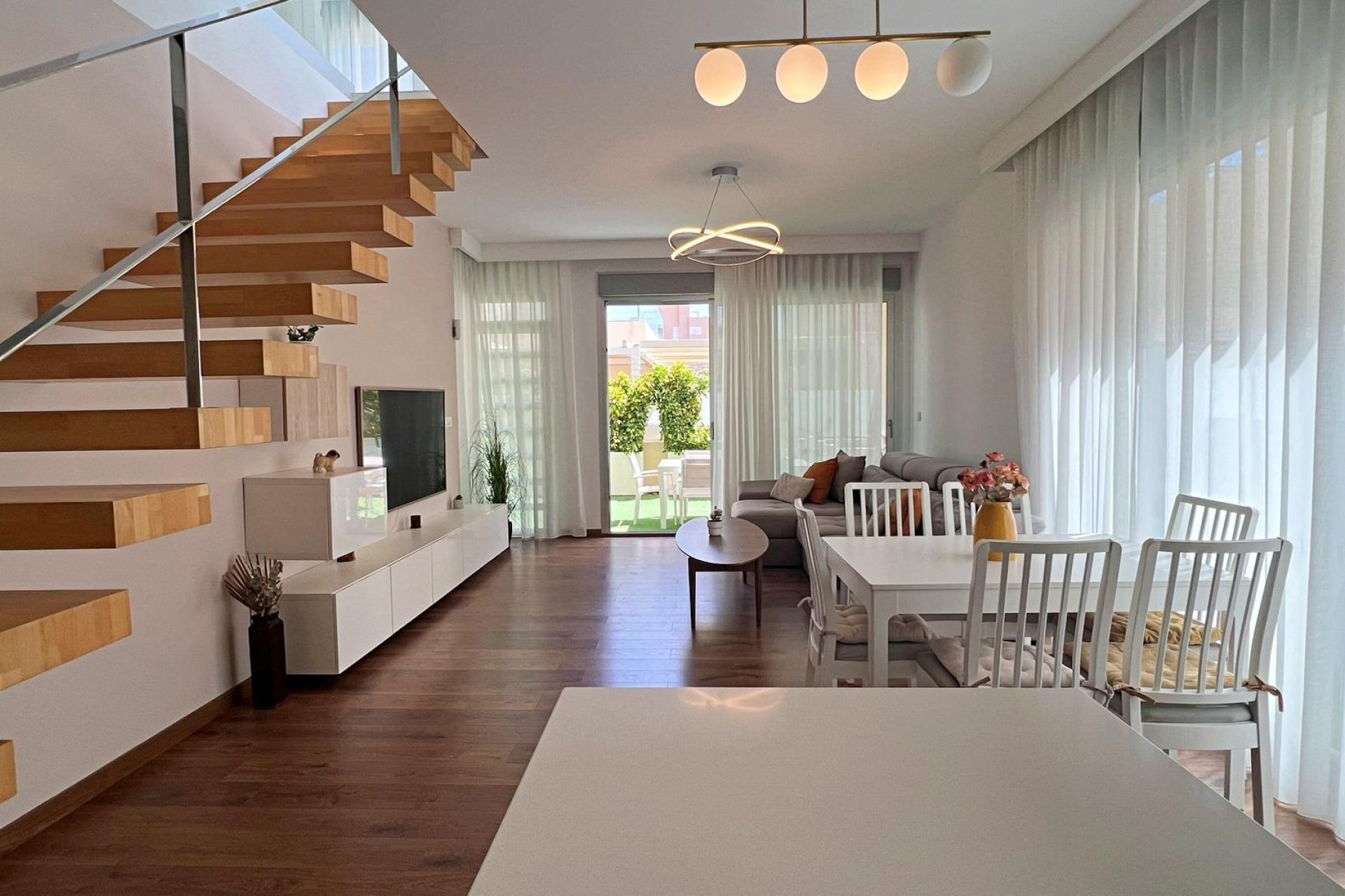 Återförsäljning - Villa - Pilar de la Horadada - Pueblo Latino