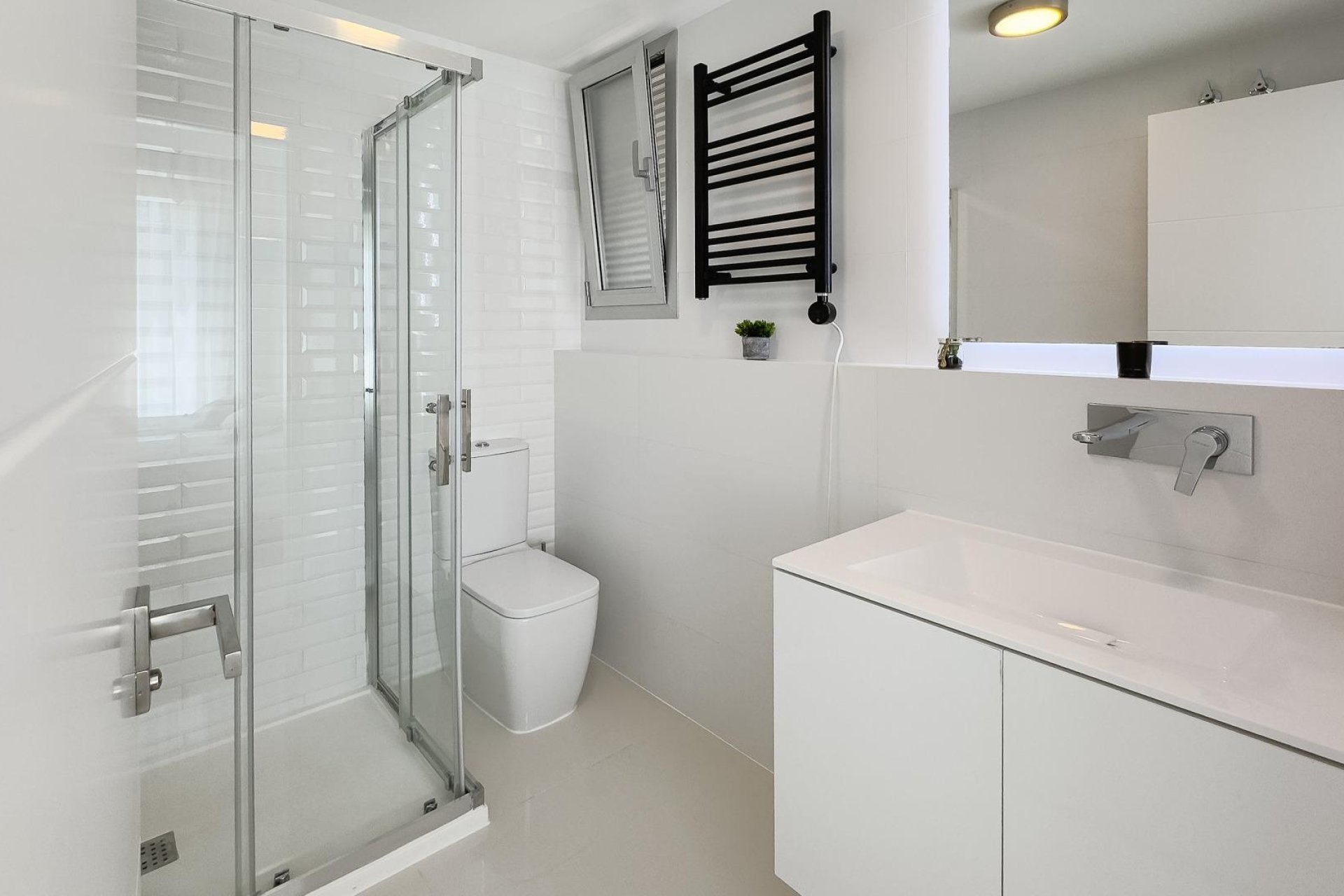 Återförsäljning - Villa - Pilar de la Horadada - Pueblo Latino