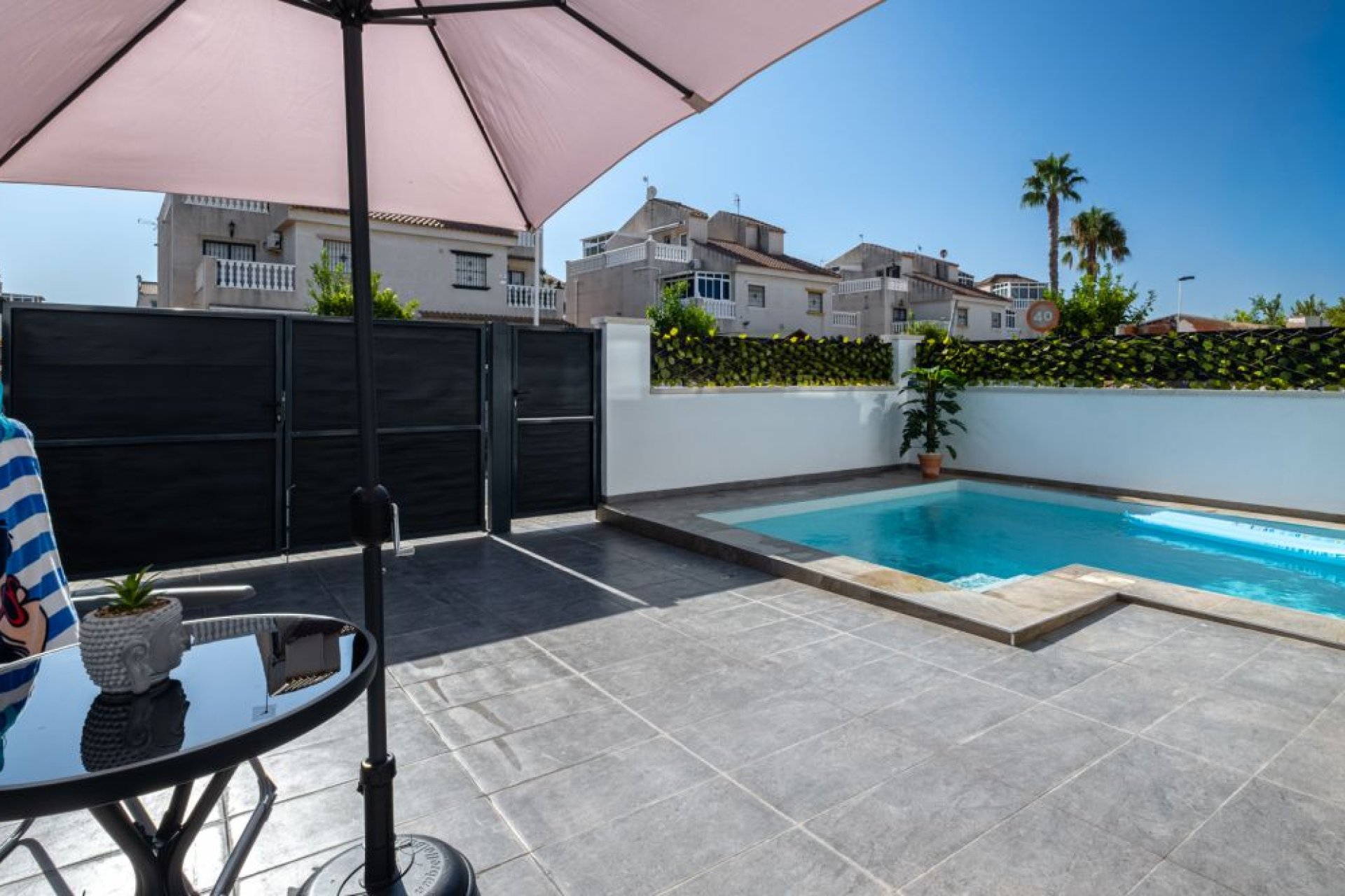 Återförsäljning - Villa - Torrevieja - La Siesta - El Salado -  Torreta