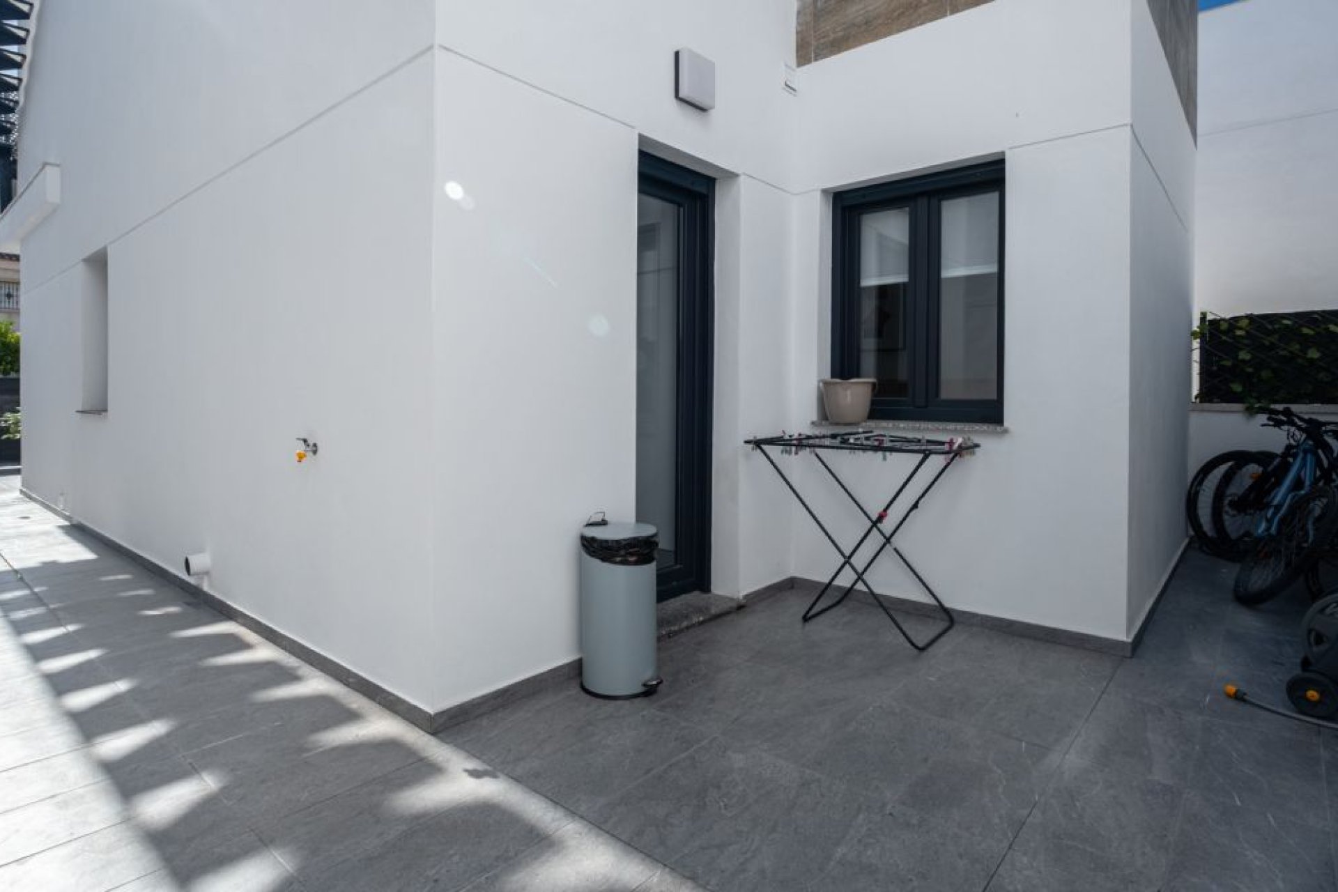 Återförsäljning - Villa - Torrevieja - La Siesta - El Salado -  Torreta