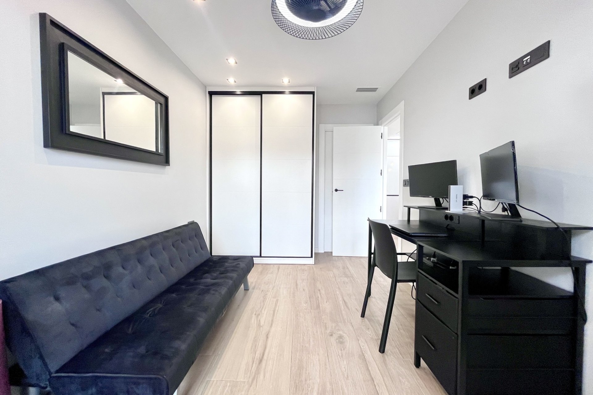 Återförsäljning - Villa - Torrevieja - Punta Prima