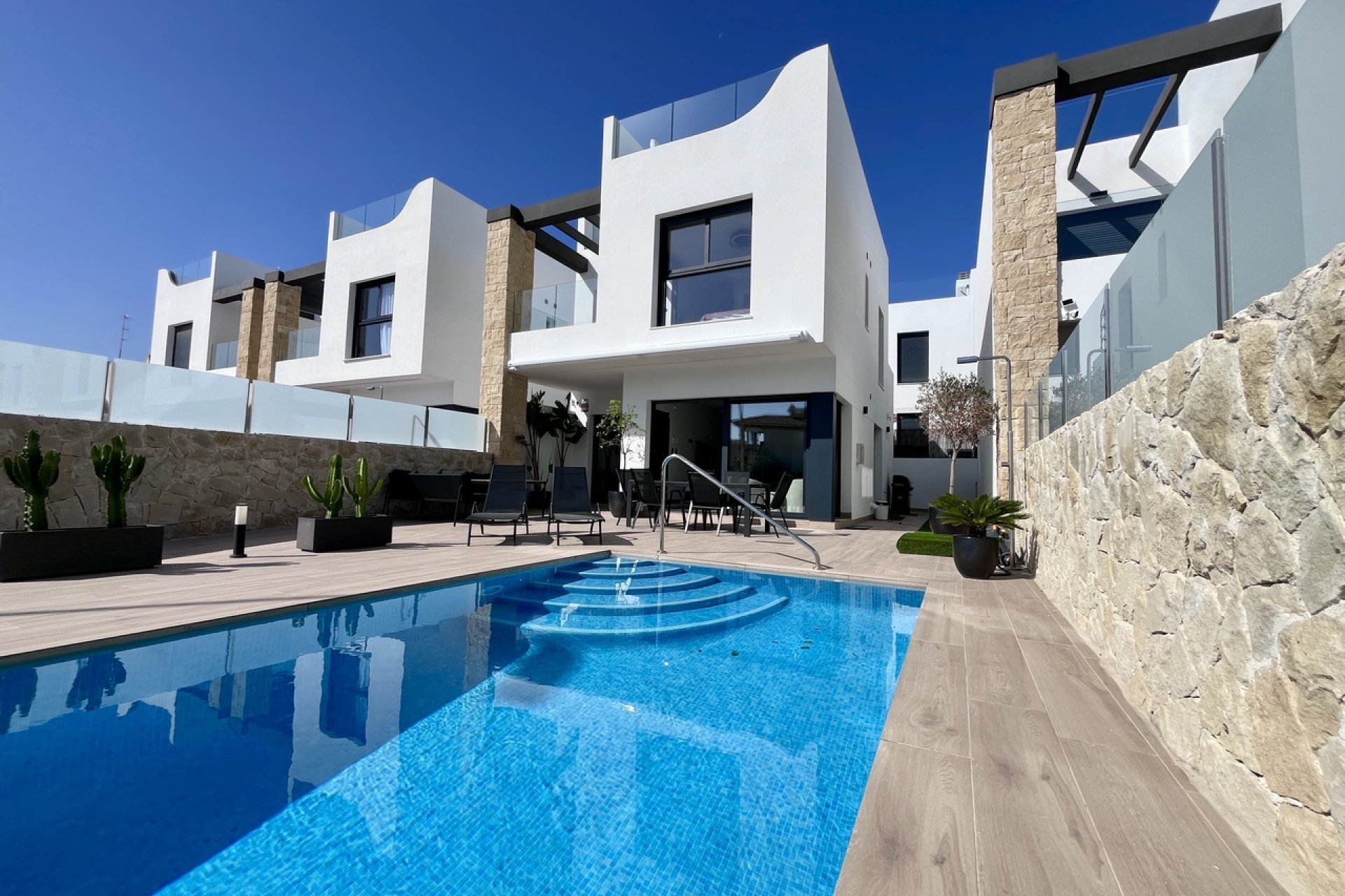 Återförsäljning - Villa - Torrevieja - Punta Prima