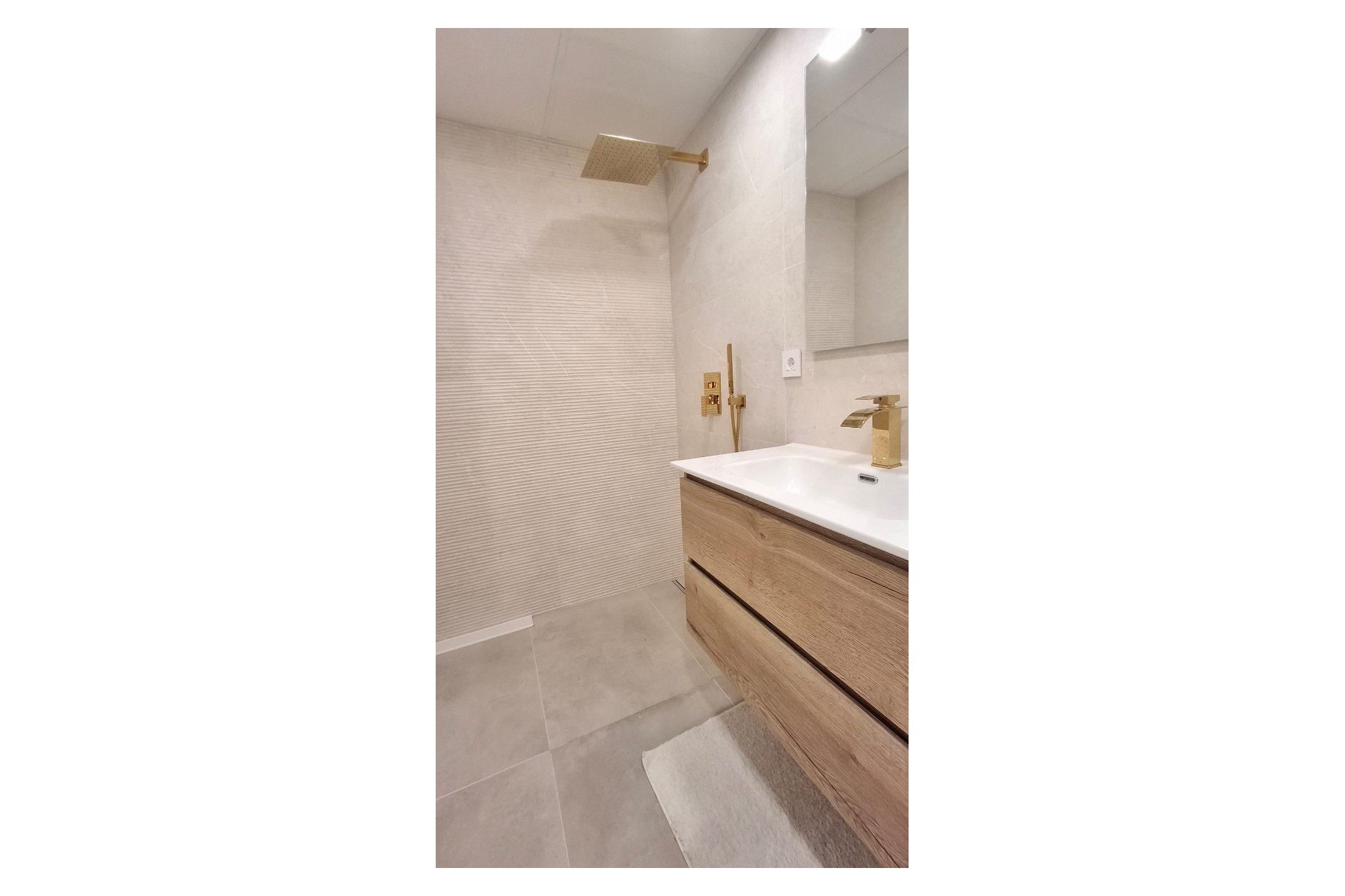 Begagnad - Apartment - Torrevieja - Playa Acequion