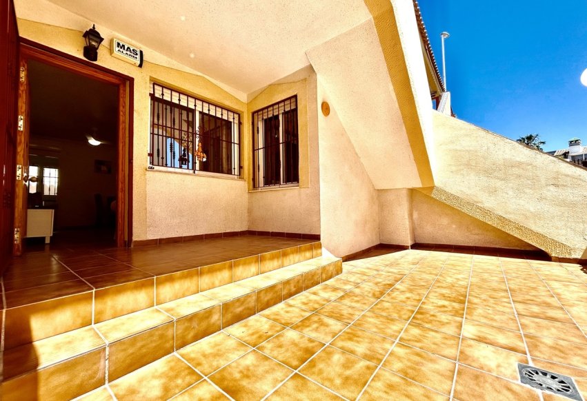 Begagnad - Lägenhet / lägenhet - Orihuela Costa - La Zenia