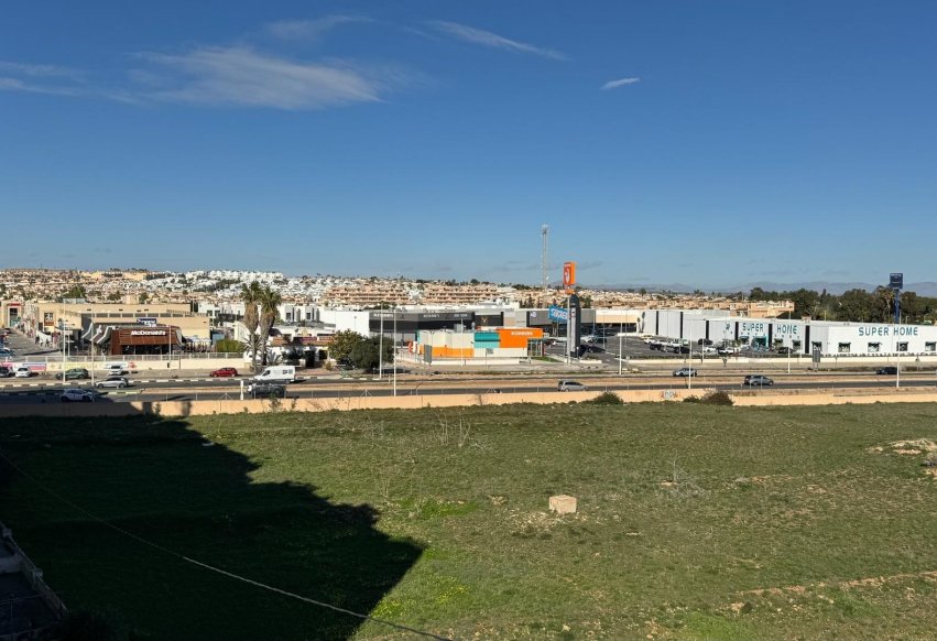 Begagnad - Lägenhet / lägenhet - Torrevieja - Punta Prima