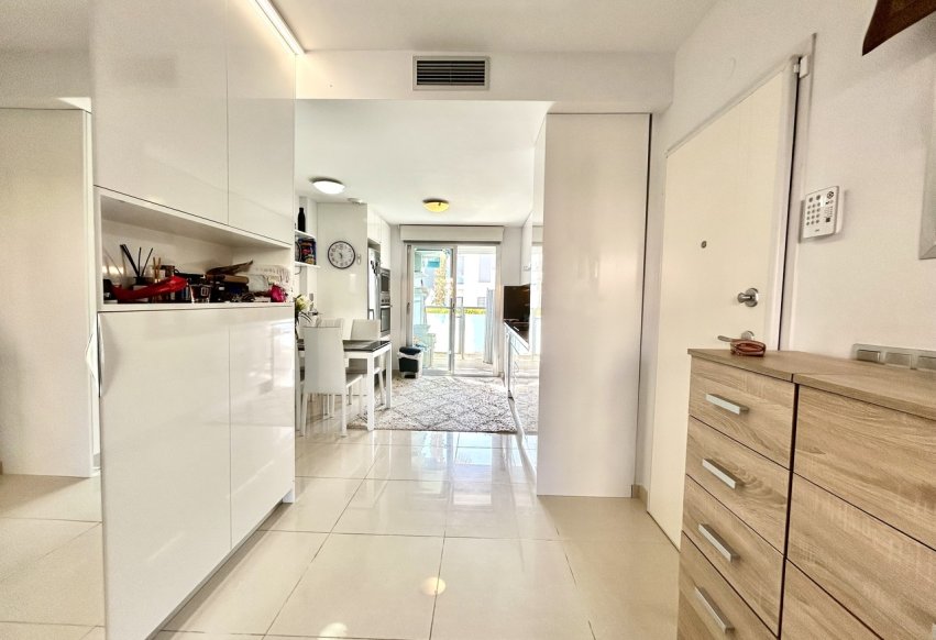 Begagnad - Lägenhet / lägenhet - Torrevieja - Punta Prima