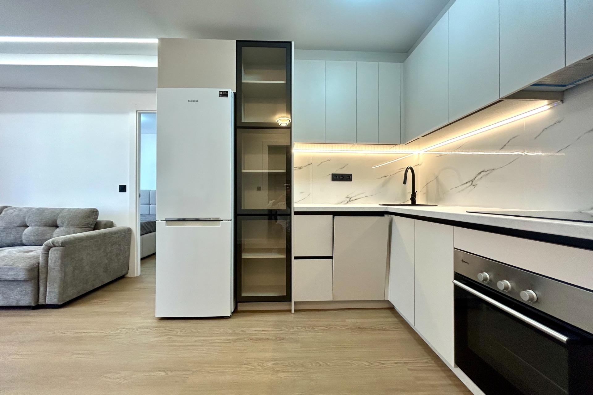 Begagnad - Lägenhet / lägenhet - Torrevieja - Punta Prima