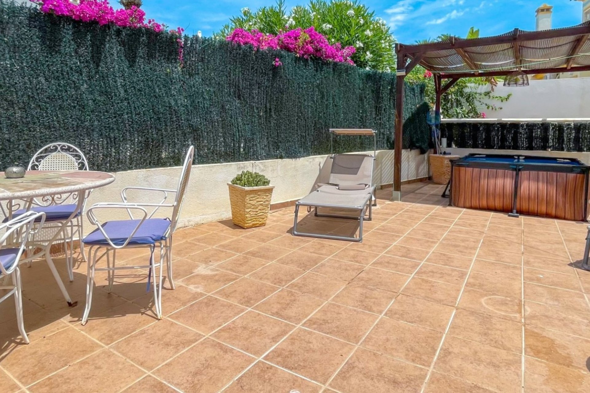 Begagnad - Radhus - Orihuela Costa - La Rioja
