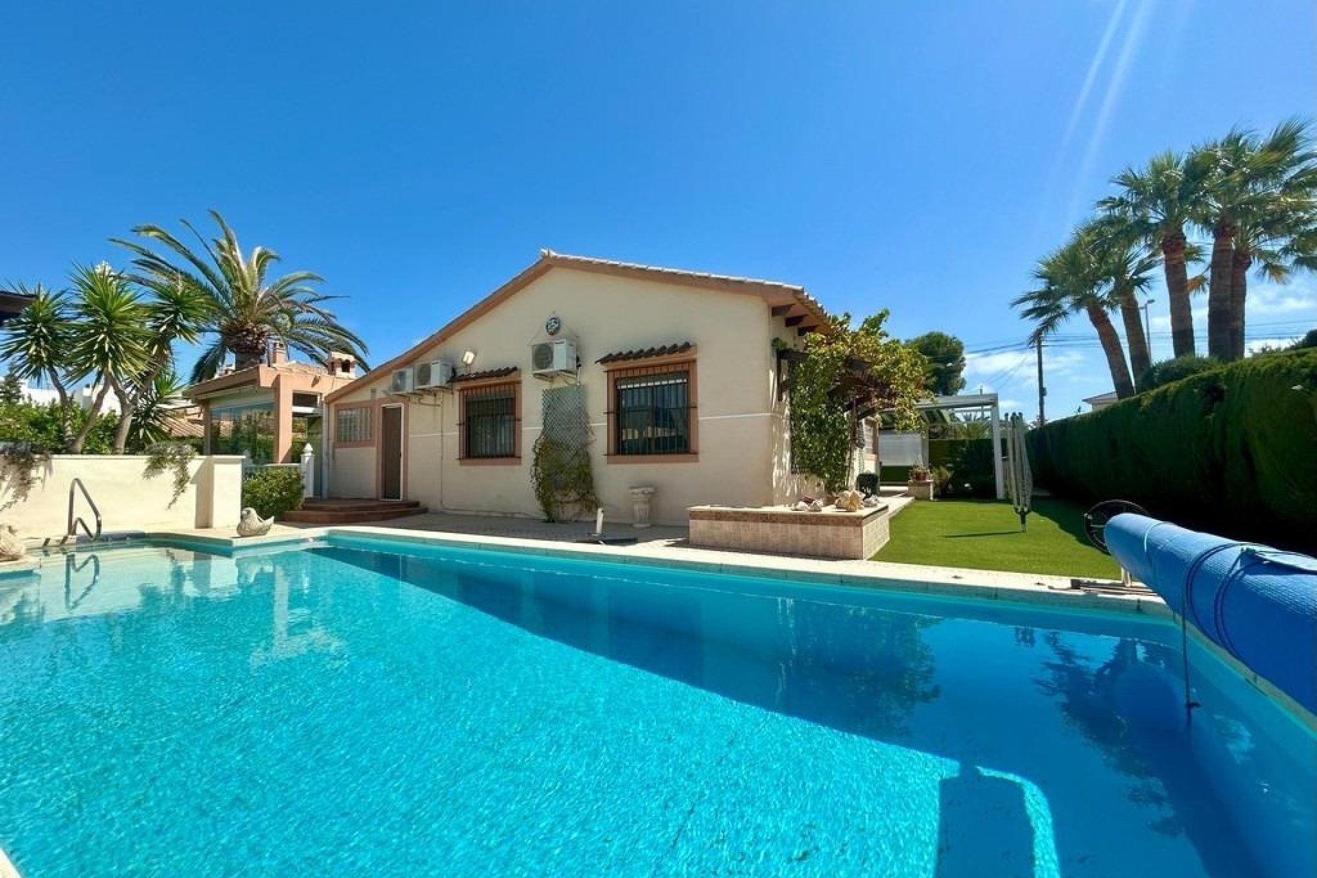 Begagnad - Villa - Orihuela Costa - Aguamarina