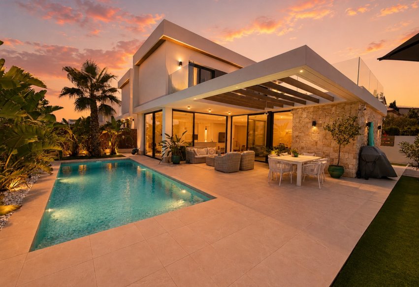 Begagnad - Villa - Orihuela Costa - Cabo Roig