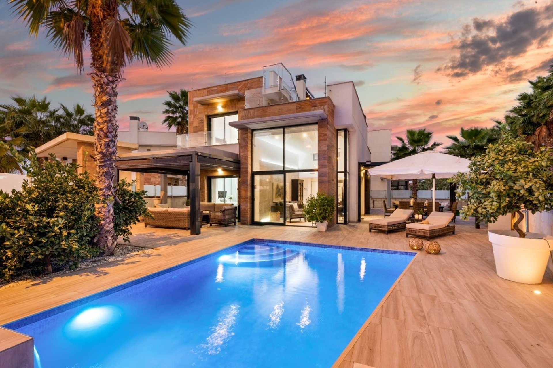 Begagnad - Villa - Orihuela Costa - Cabo Roig