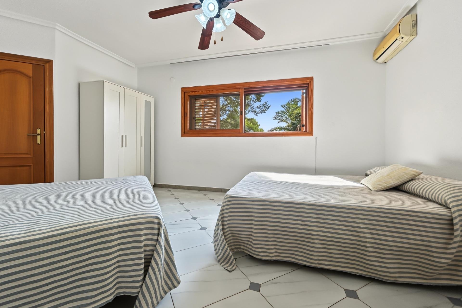 Begagnad - Villa - Orihuela Costa - Campoamor