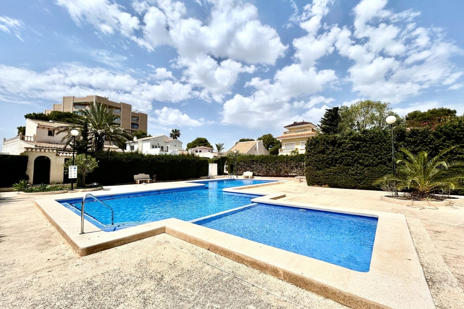 Begagnad - Villa - Orihuela Costa - La Zenia