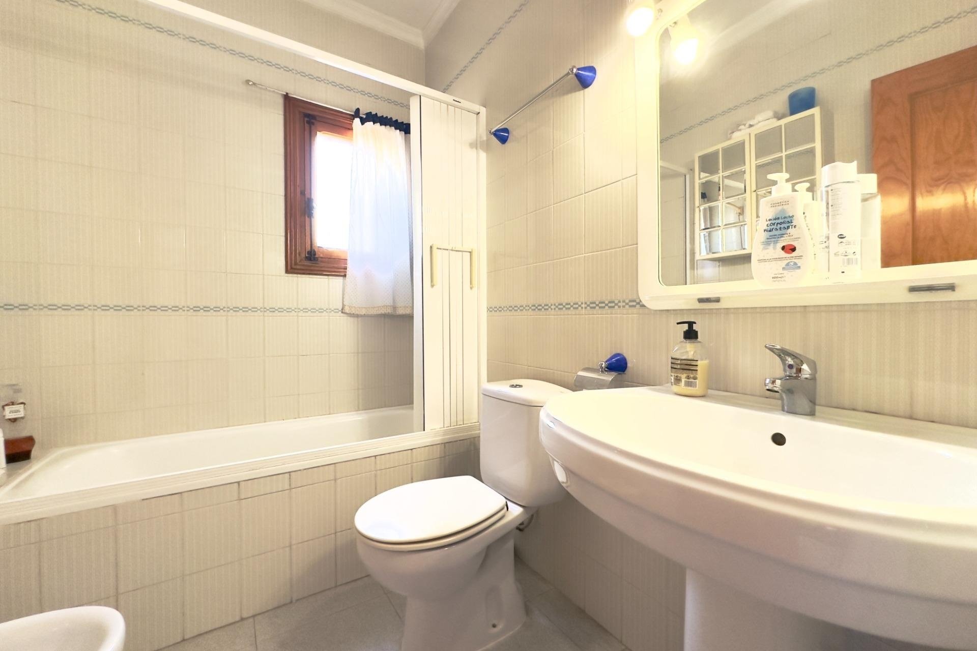 Begagnad - Villa - Orihuela Costa - La Zenia