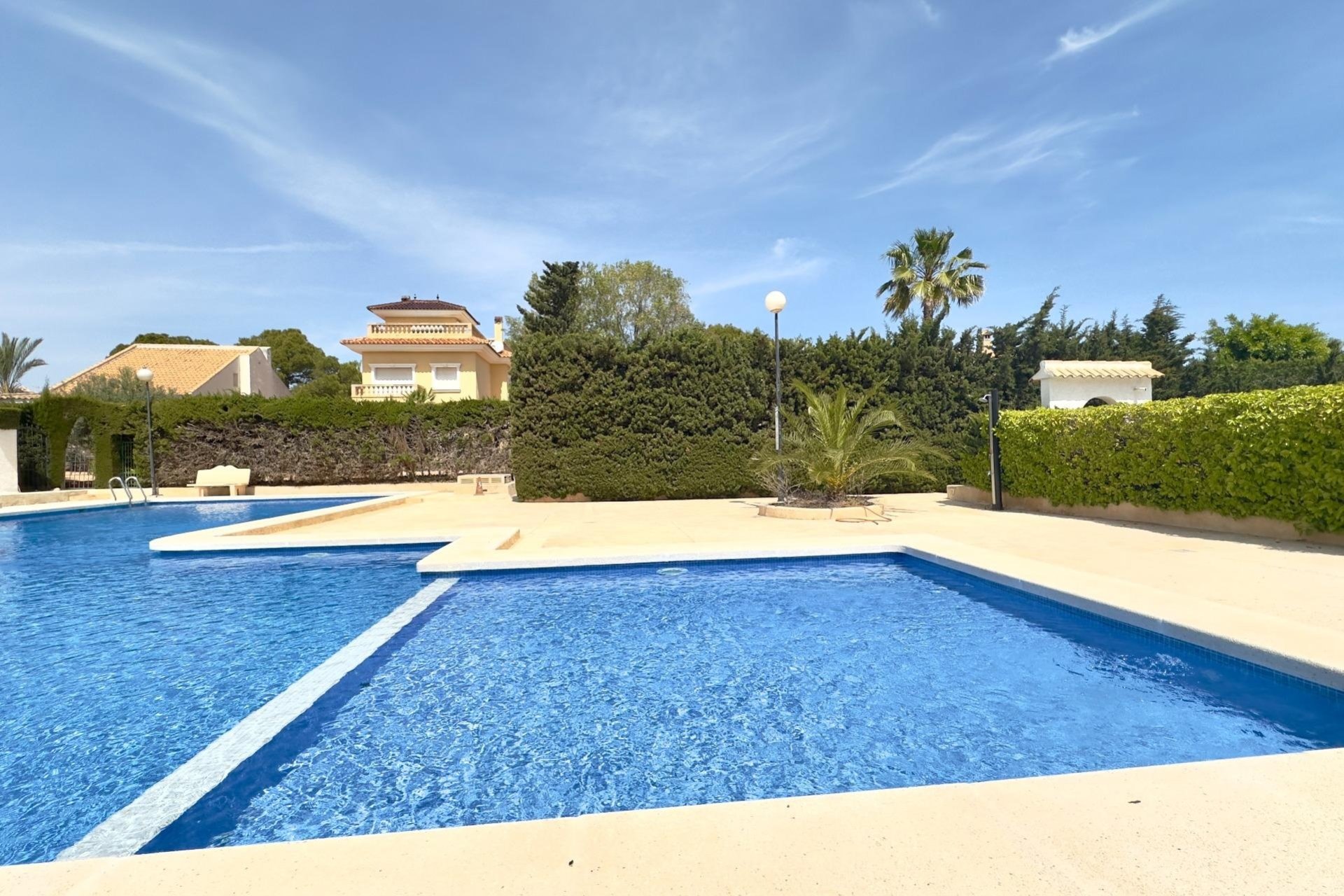 Begagnad - Villa - Orihuela Costa - La Zenia