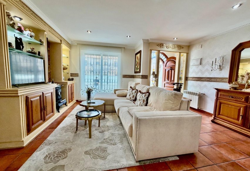 Begagnad - Villa - Orihuela Costa - La Zenia