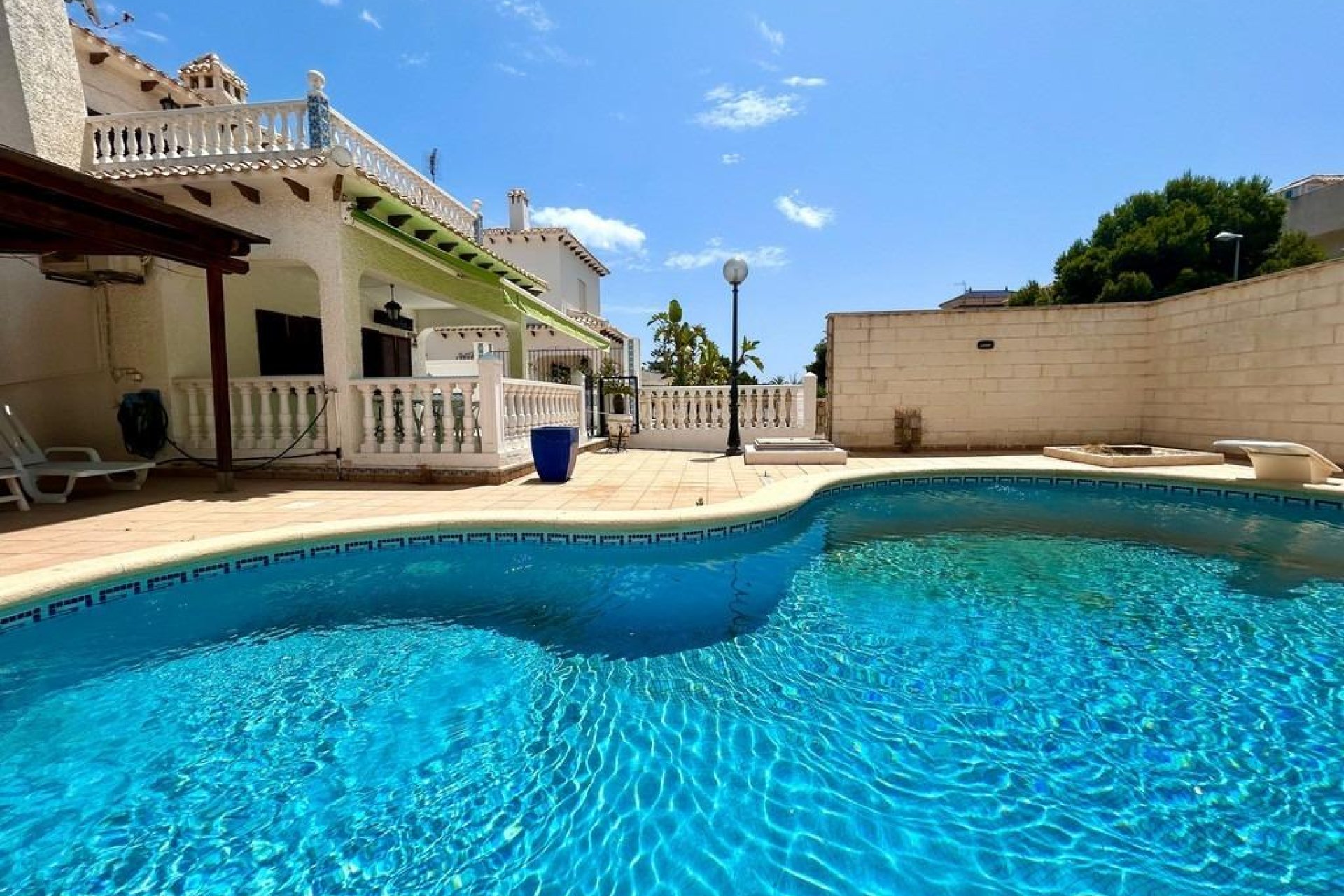 Begagnad - Villa - Orihuela Costa - La Zenia
