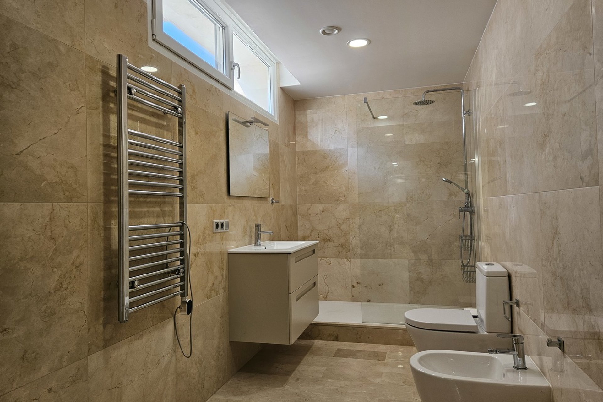 Begagnad - Villa - Orihuela Costa - La Zenia