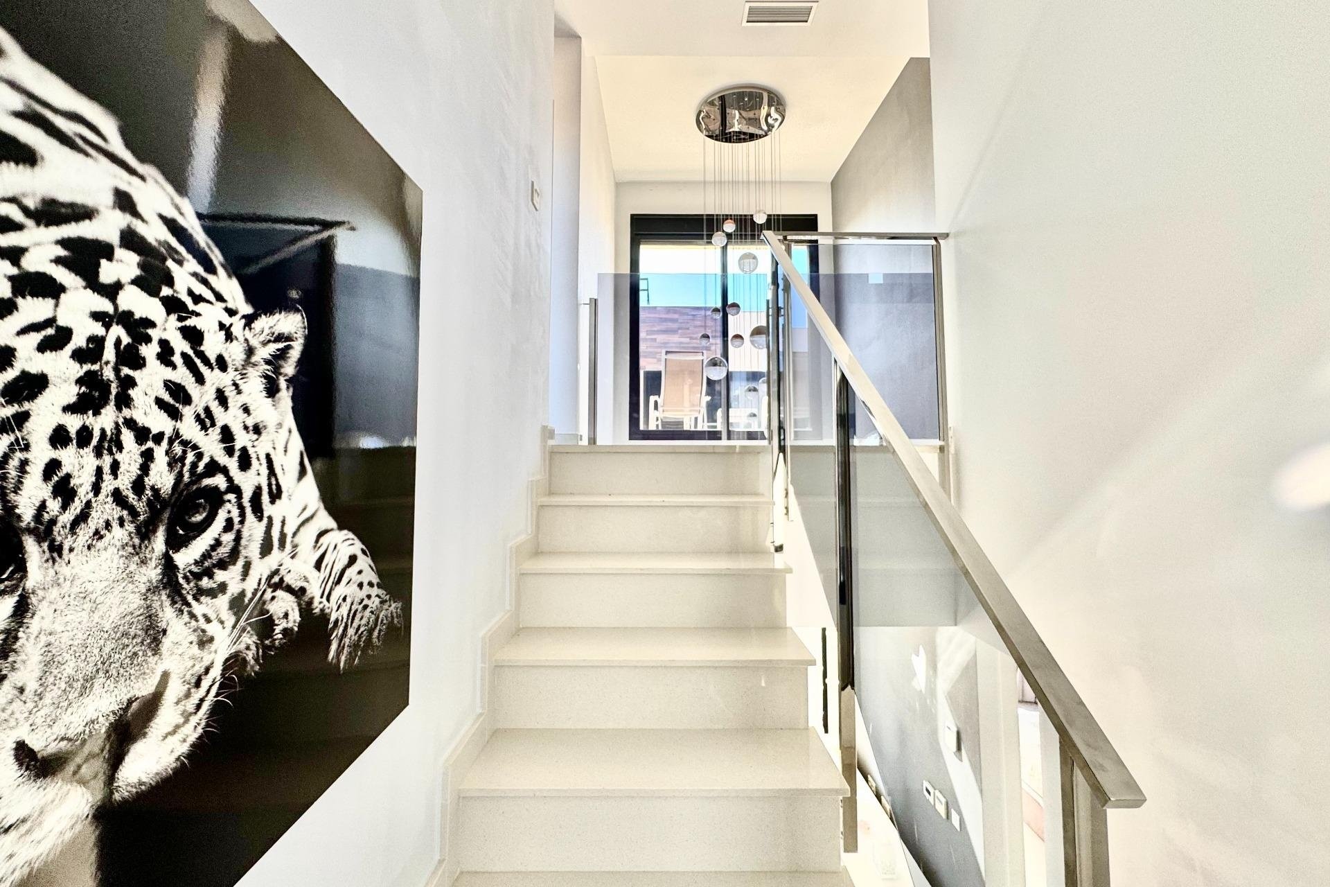 Begagnad - Villa - Orihuela Costa - Lomas de Cabo Roig