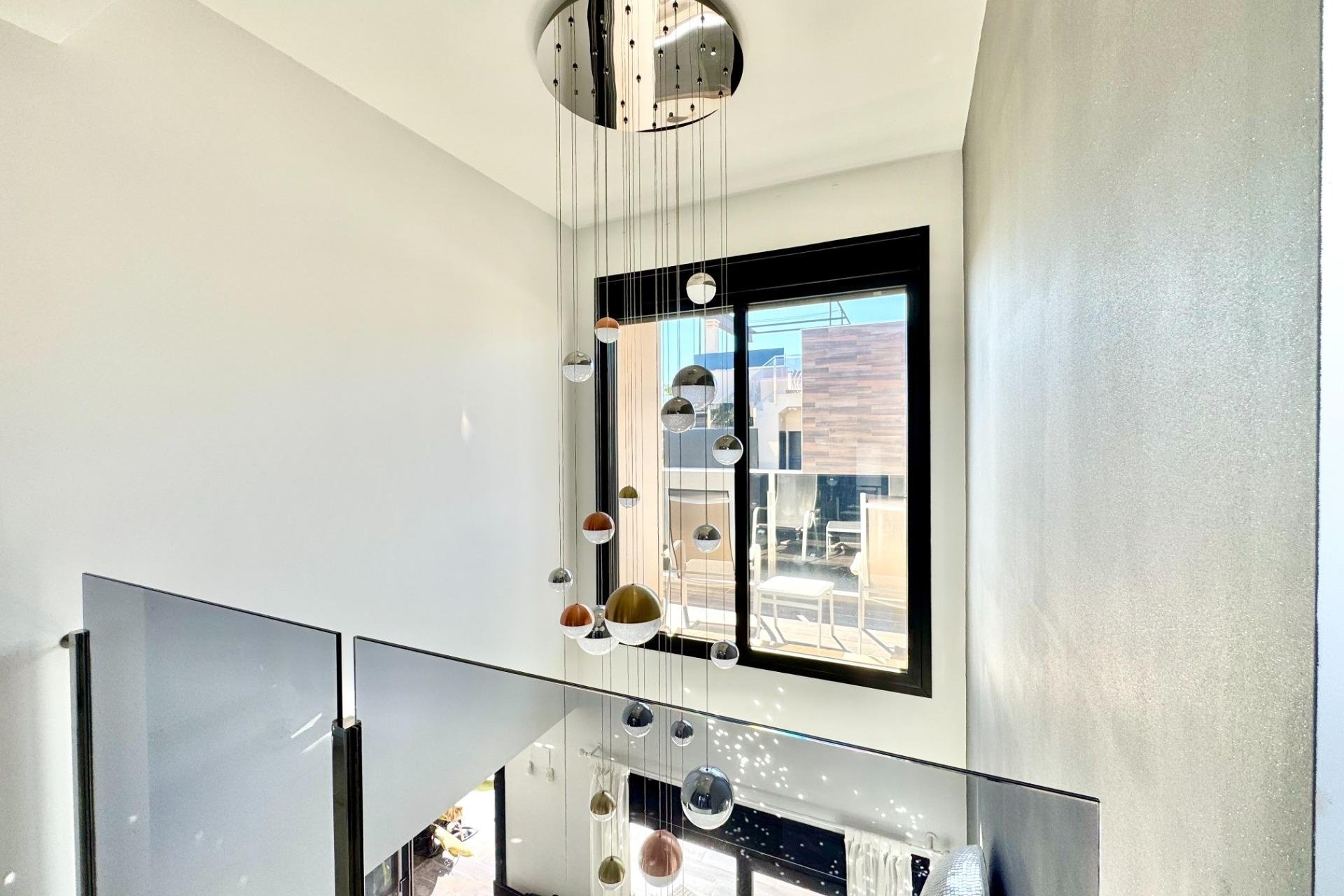 Begagnad - Villa - Orihuela Costa - Lomas de Cabo Roig