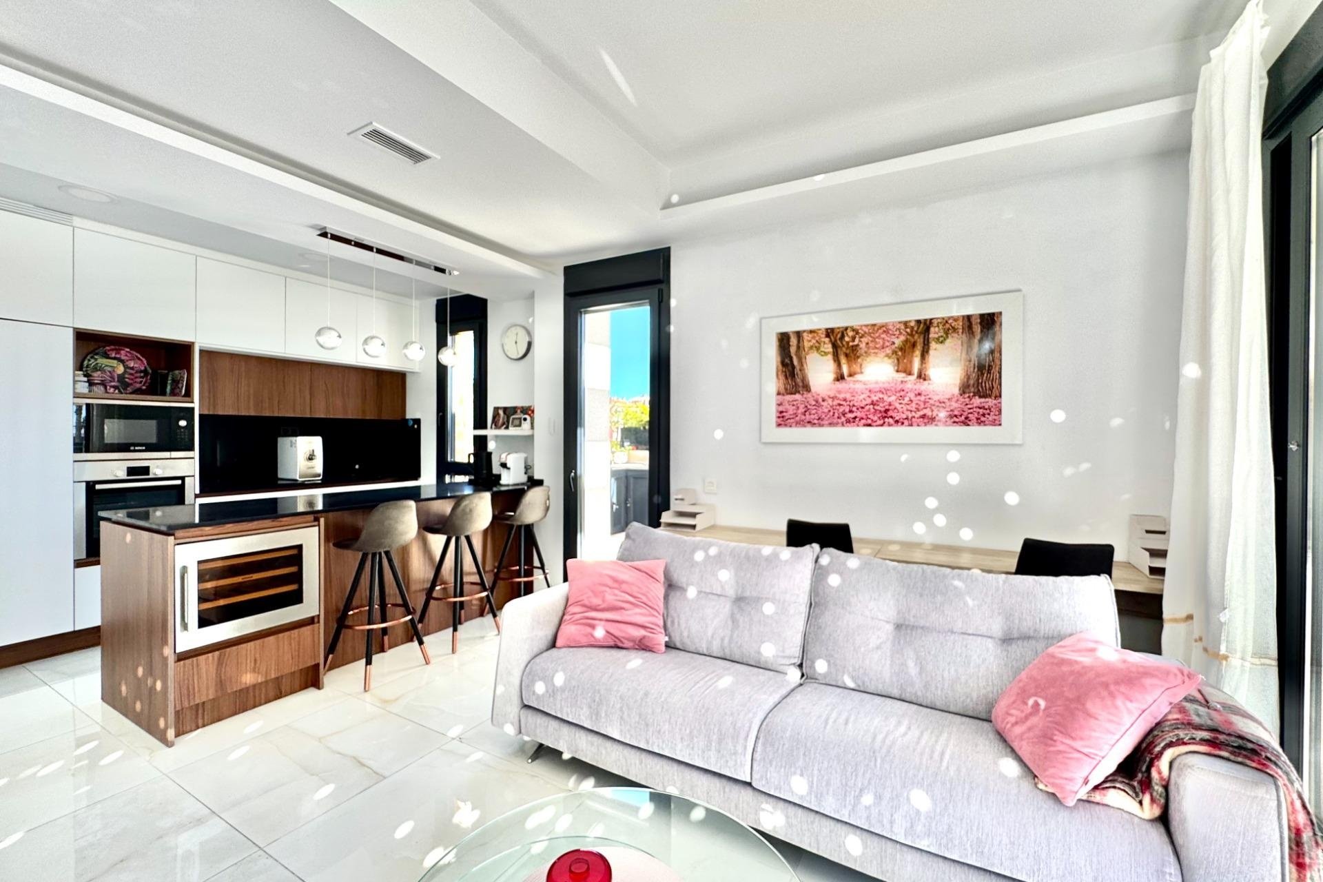 Begagnad - Villa - Orihuela Costa - Lomas de Cabo Roig