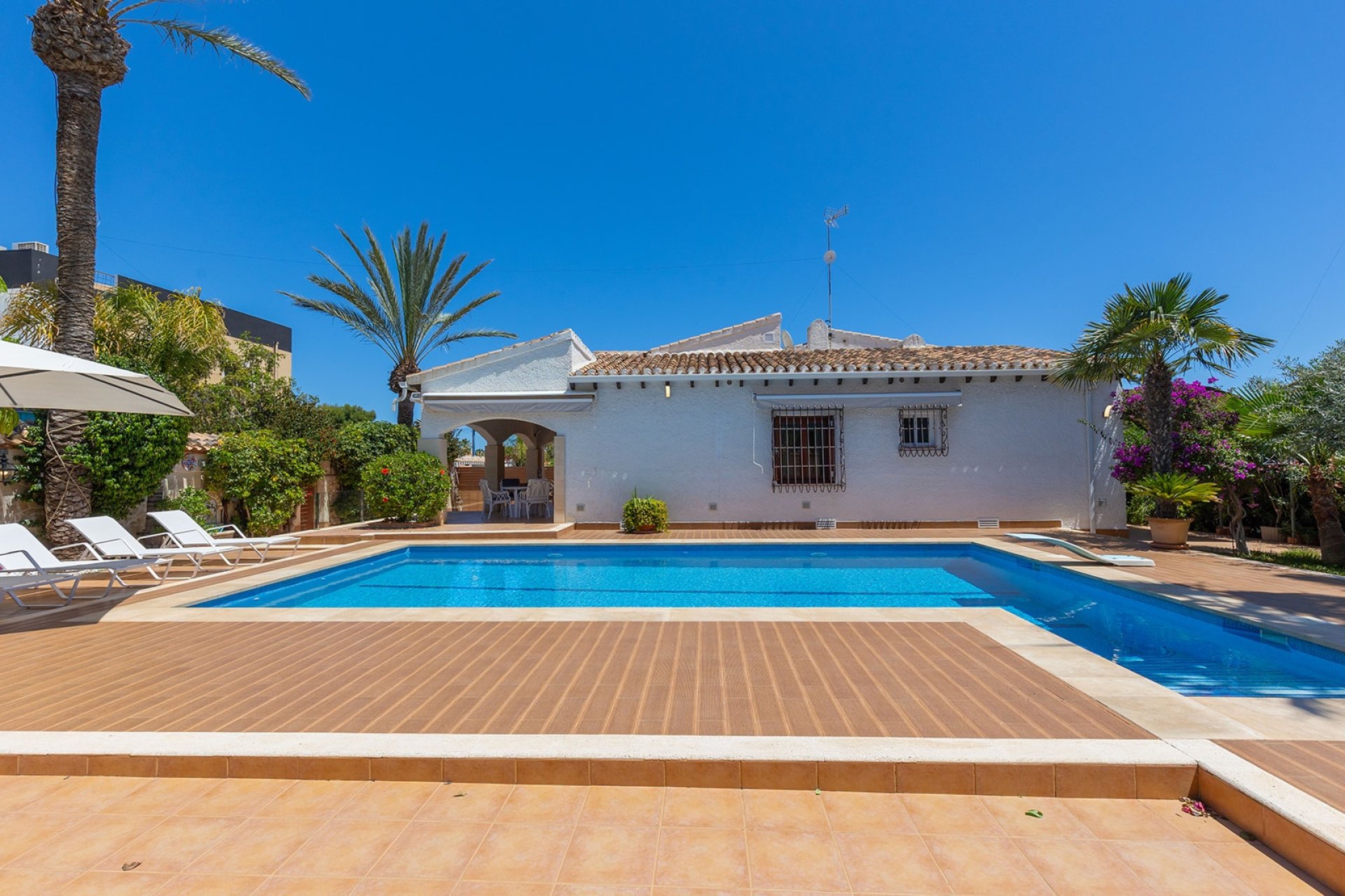 Begagnad - Villa - Orihuela Costa - Punta Prima