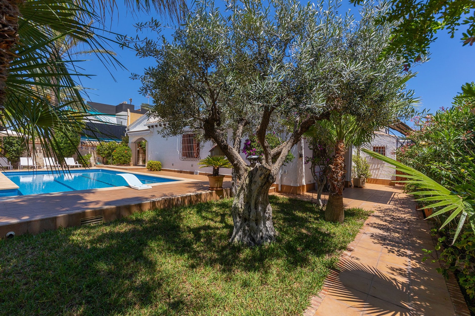 Begagnad - Villa - Orihuela Costa - Punta Prima