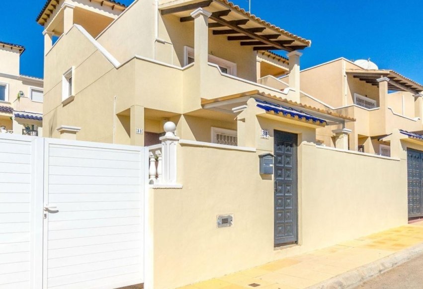 Begagnad - Villa - Orihuela Costa - Villamartín