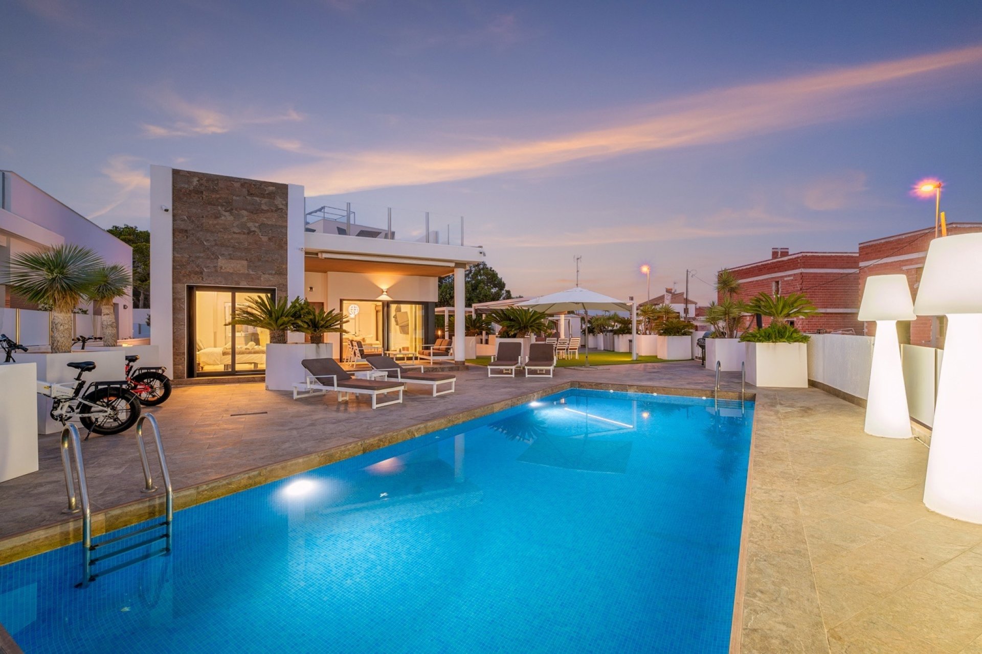 Begagnad - Villa - Orihuela Costa - Villamartín