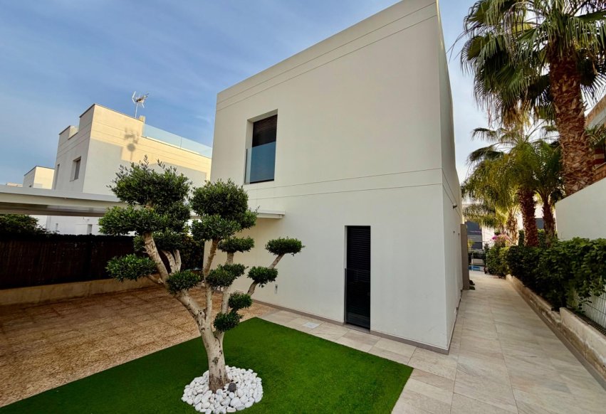 Begagnad - Villa - Rojales - Cuidad Quesada