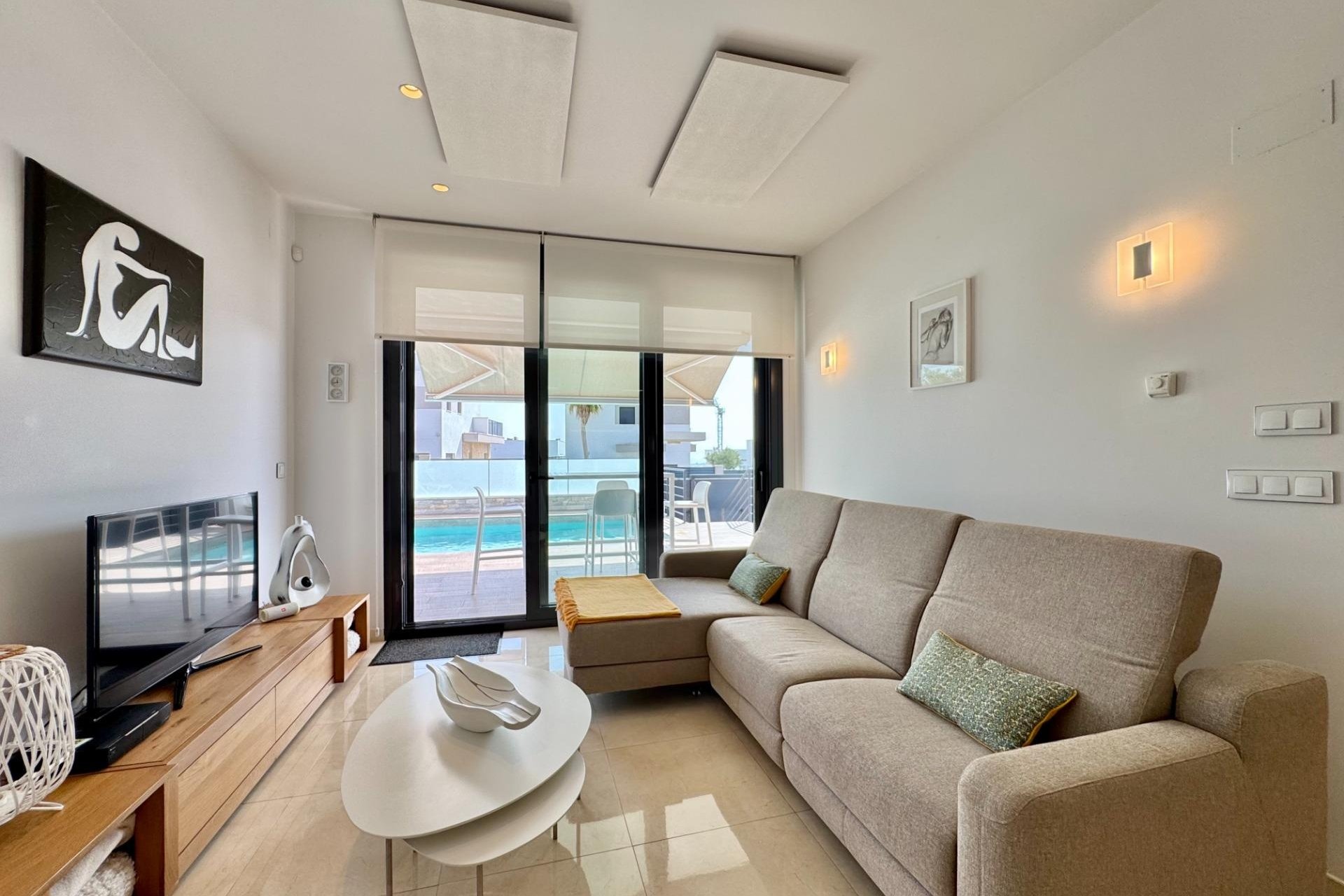 Begagnad - Villa - San Miguel de Salinas - Bellavista