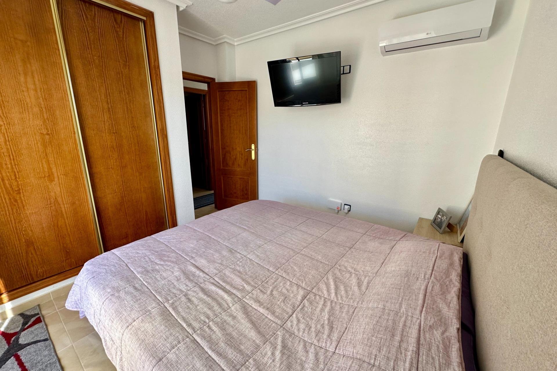 Begagnad - Villa - San Miguel de Salinas - Residencial los flamencos